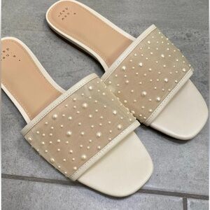 Embellished Pearl Mesh Slide Sandals with Memory Foam insole a new day size 10